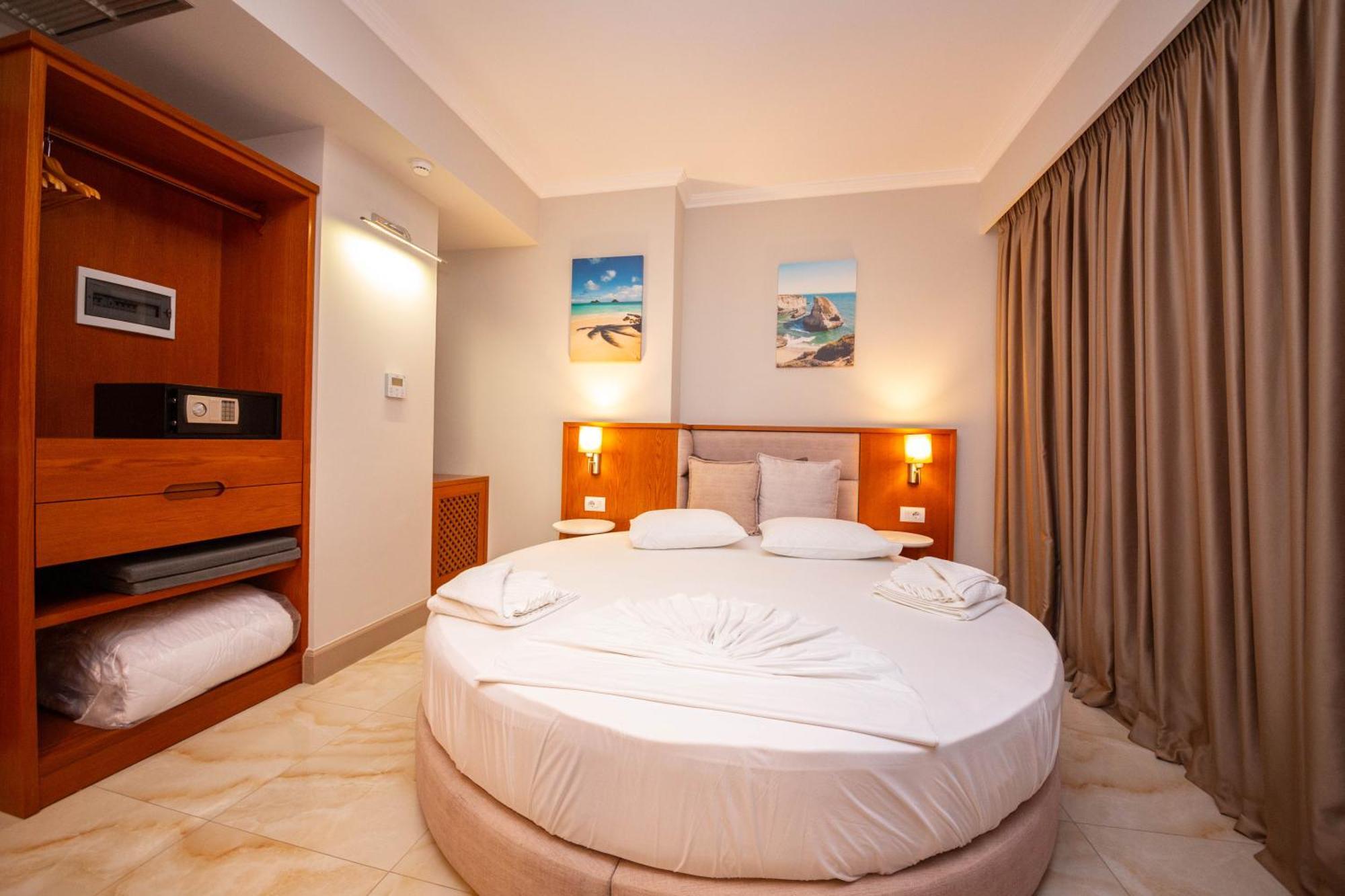 Hotel Sole Mare كساميل المظهر الخارجي الصورة